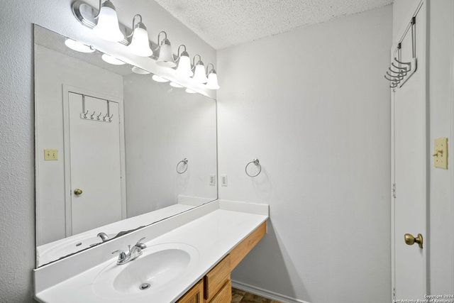 7839 Bypass Shoals, San Antonio, TX 78244