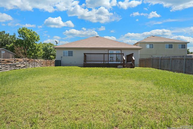 7839 Bypass Shoals, San Antonio, TX 78244
