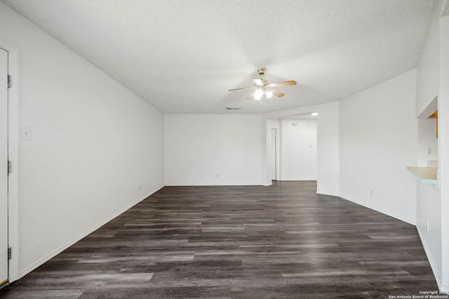 7839 Bypass Shoals, San Antonio, TX 78244