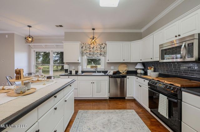 7128 Apache Drive, Olive Branch, MS 38654