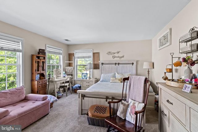 1000 LLANO DR, La Plata, MD 20646