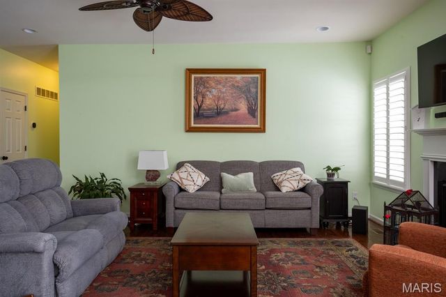 10940 Clydesdale Manors Court, St Louis, MO 63123