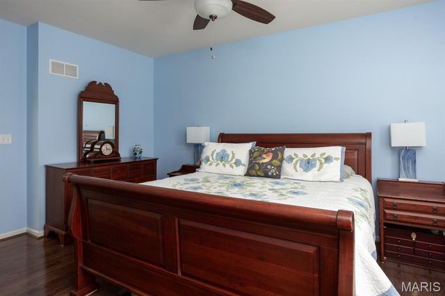 10940 Clydesdale Manors Court, St Louis, MO 63123