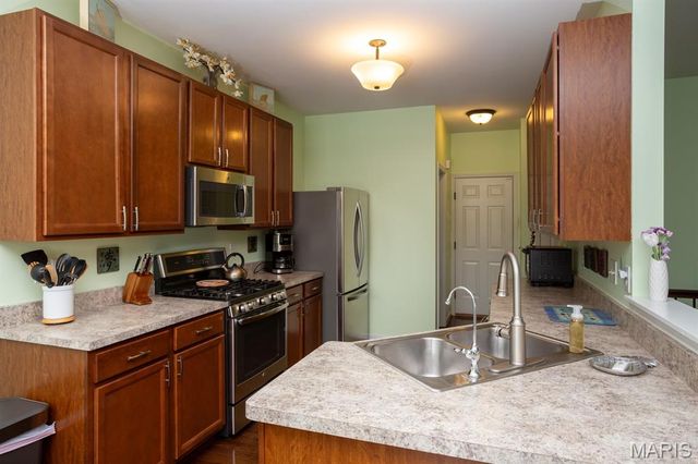 10940 Clydesdale Manors Court, St Louis, MO 63123