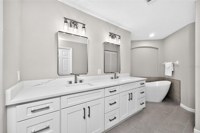 1251 HARBOR TOWN WAY, Venice, FL 34292