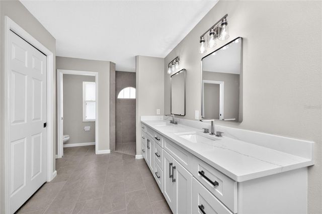 1251 HARBOR TOWN WAY, Venice, FL 34292