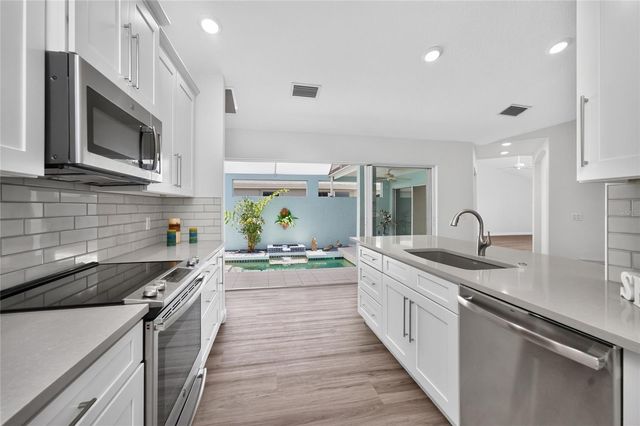 1251 HARBOR TOWN WAY, Venice, FL 34292