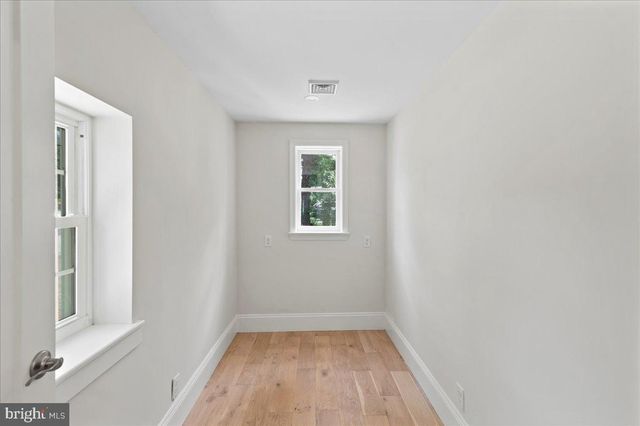 802 COLLEGEVILLE RD, Phoenixville, PA 19460