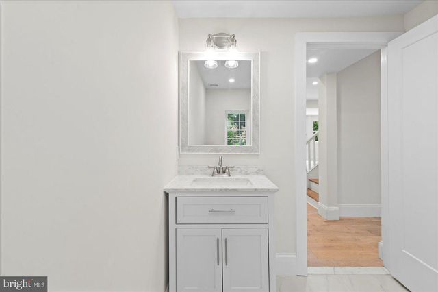 802 COLLEGEVILLE RD, Phoenixville, PA 19460