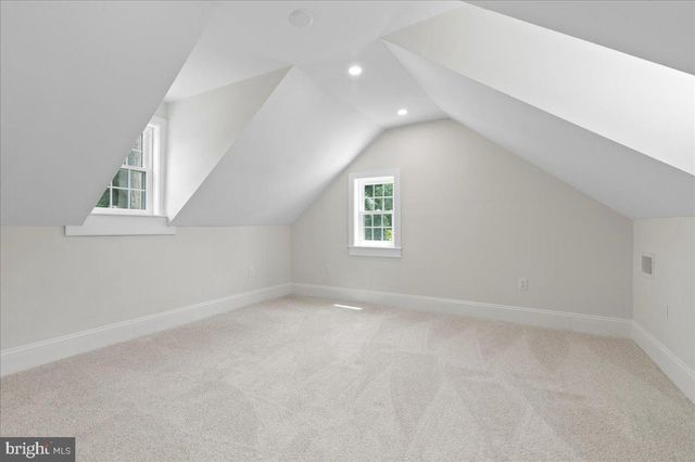 802 COLLEGEVILLE RD, Phoenixville, PA 19460