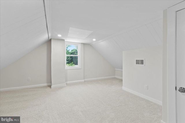 802 COLLEGEVILLE RD, Phoenixville, PA 19460