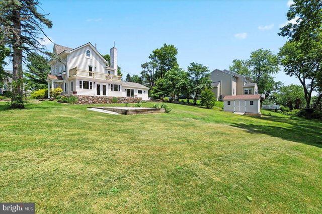 802 COLLEGEVILLE RD, Phoenixville, PA 19460