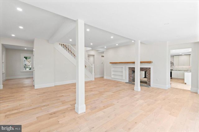 802 COLLEGEVILLE RD, Phoenixville, PA 19460