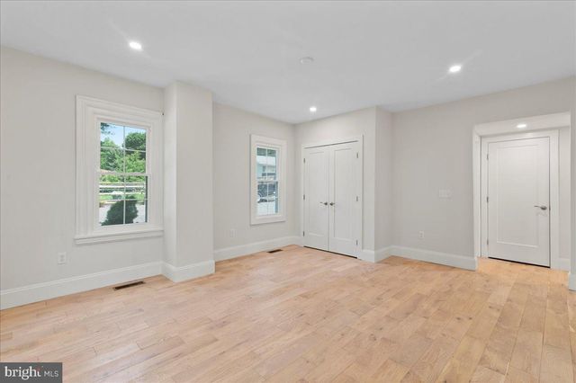 802 COLLEGEVILLE RD, Phoenixville, PA 19460