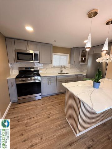 5200 Freemansburg Avenue 12, Bethlehem Twp, PA 18045