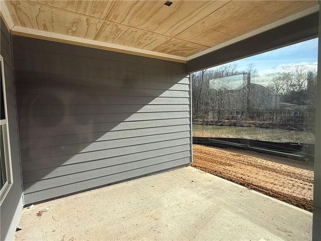 18 Madison Lane, Adairsville, GA 30103