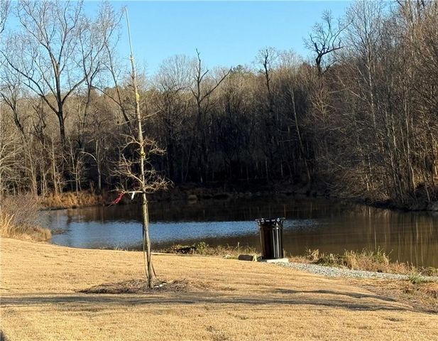 18 Madison Lane, Adairsville, GA 30103