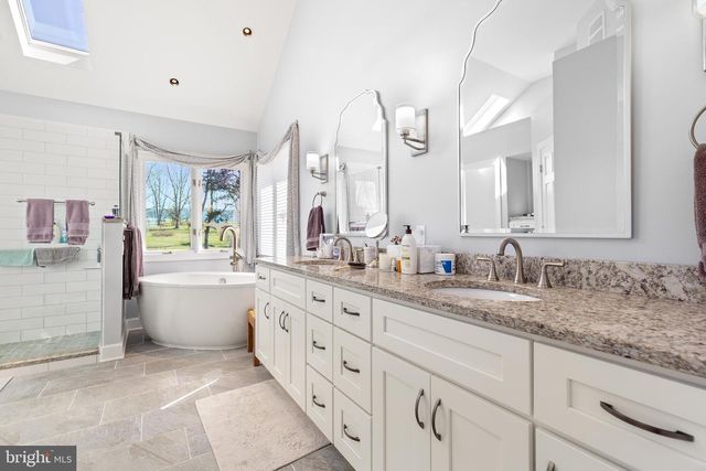 474 BEAVER LN, Mount Jackson, VA 22842