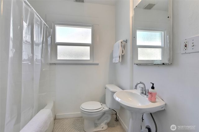 3824 S G Street, Tacoma, WA 98418