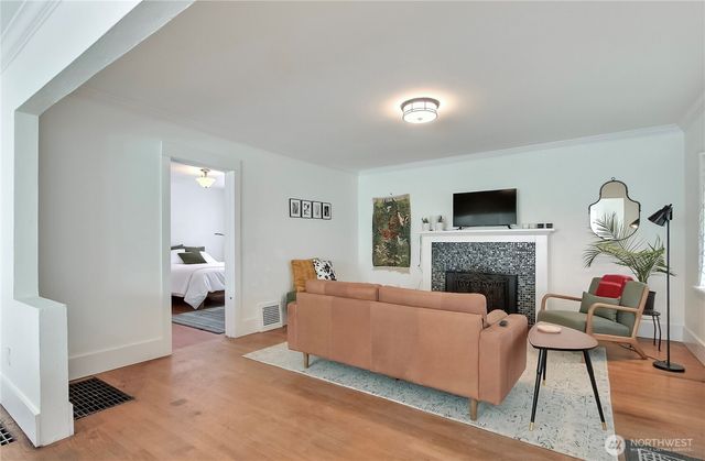 3824 S G Street, Tacoma, WA 98418
