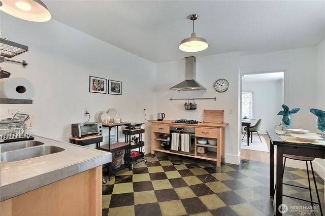 3824 S G Street, Tacoma, WA 98418