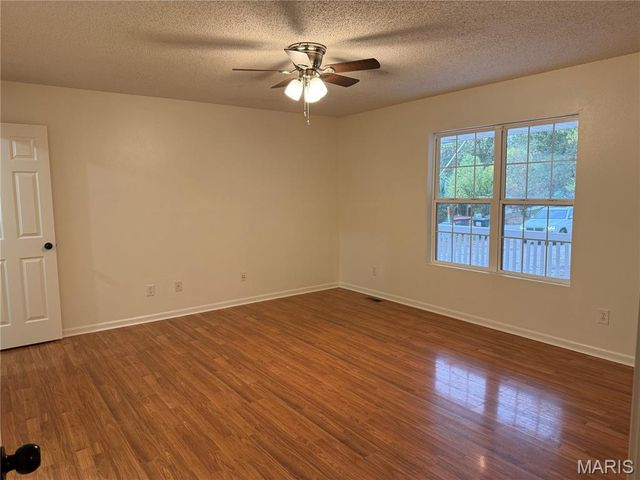 20344 Heritage Road, St Robert, MO 65584