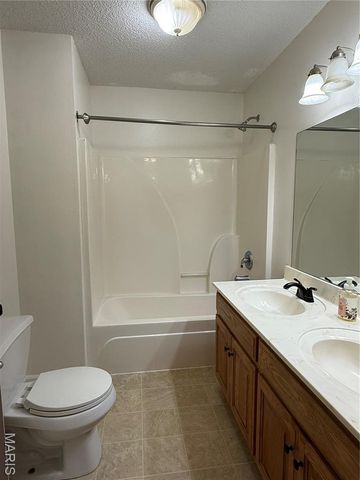 20344 Heritage Road, St Robert, MO 65584