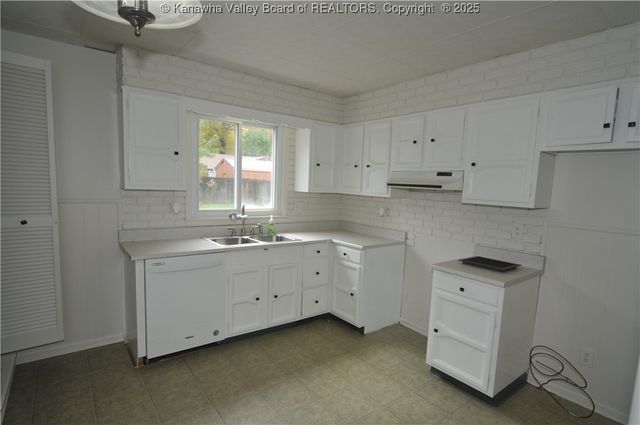 4109 Venable Avenue Se, Charleston, WV 25304