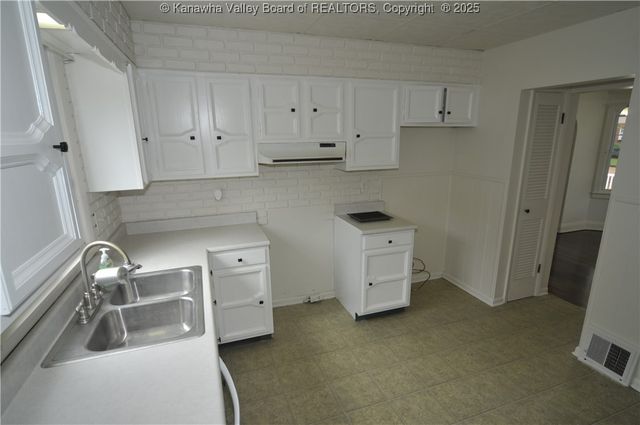 4109 Venable Avenue Se, Charleston, WV 25304