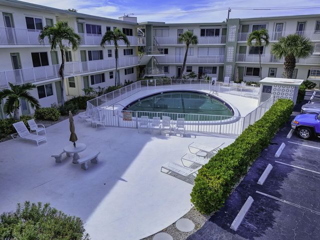 3600 N Ocean Drive 224, Singer Island, FL 33404