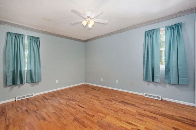 1111 South Lone Pine Avenue, Springfield, MO 65804