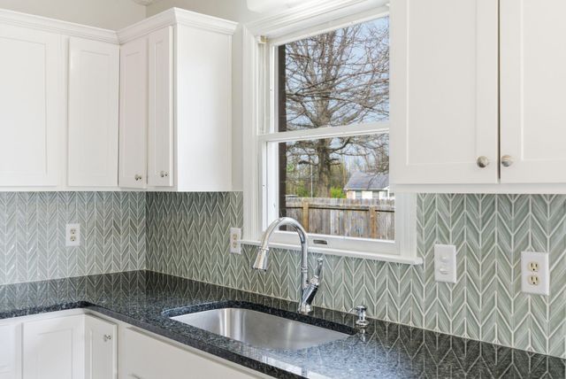 305 Williamsburg Drive, Nicholasville, KY 40356