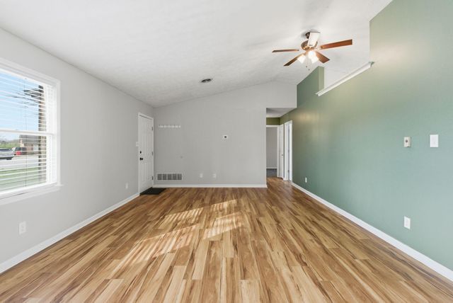 305 Williamsburg Drive, Nicholasville, KY 40356