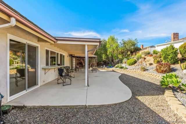 16598 Casero Rd, San Diego, CA 92128