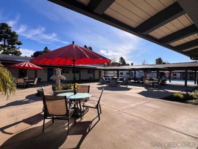 16598 Casero Rd, San Diego, CA 92128