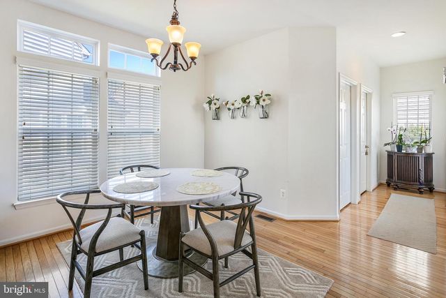 2424 FIVE FATHOM CIR, Woodbridge, VA 22191