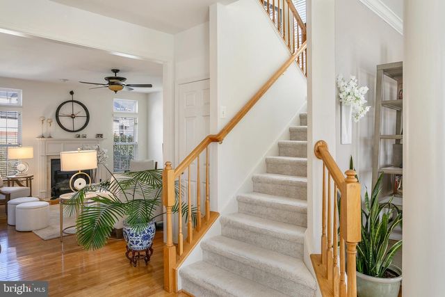 2424 FIVE FATHOM CIR, Woodbridge, VA 22191