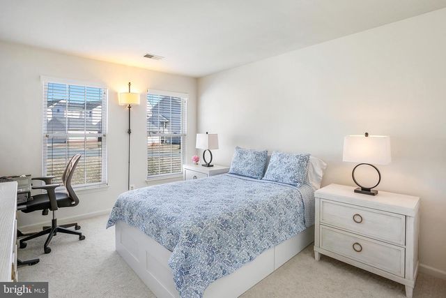 2424 FIVE FATHOM CIR, Woodbridge, VA 22191