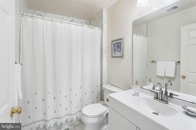 2424 FIVE FATHOM CIR, Woodbridge, VA 22191