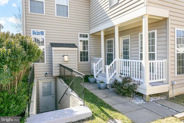 2424 FIVE FATHOM CIR, Woodbridge, VA 22191