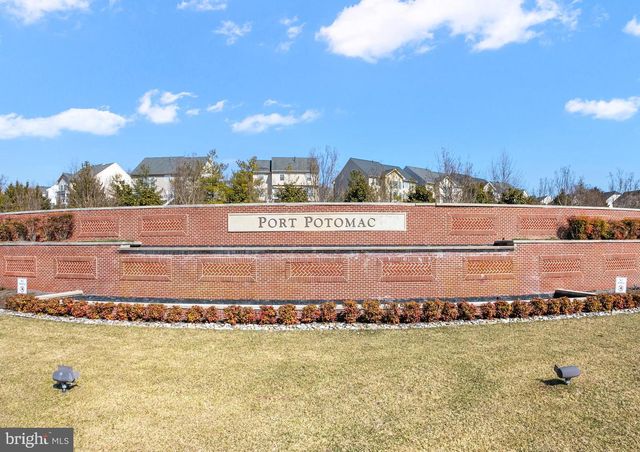 2424 FIVE FATHOM CIR, Woodbridge, VA 22191