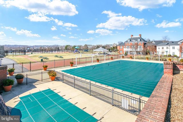 2424 FIVE FATHOM CIR, Woodbridge, VA 22191