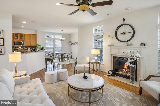 2424 FIVE FATHOM CIR, Woodbridge, VA 22191