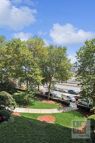 453 Fdr Dr Apt 205, New York City, NY 10002