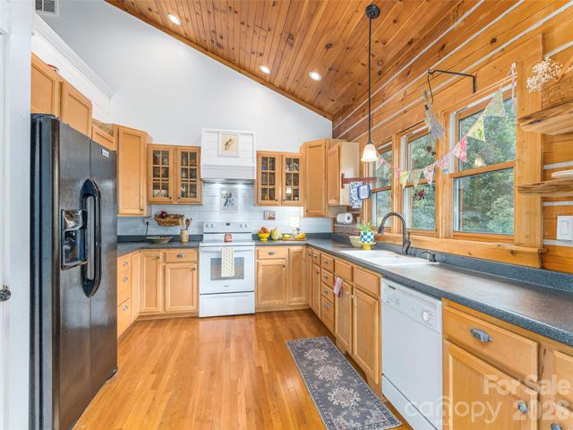 107 Tibi Lane, Waynesville, NC 28785
