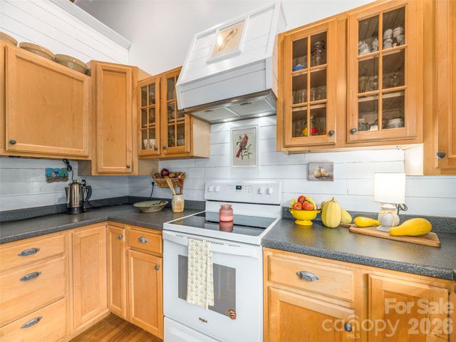 107 Tibi Lane, Waynesville, NC 28785