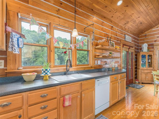 107 Tibi Lane, Waynesville, NC 28785
