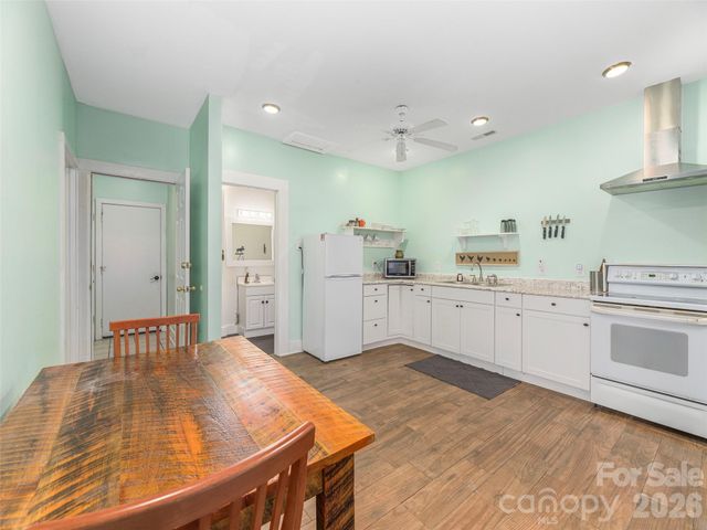 107 Tibi Lane, Waynesville, NC 28785