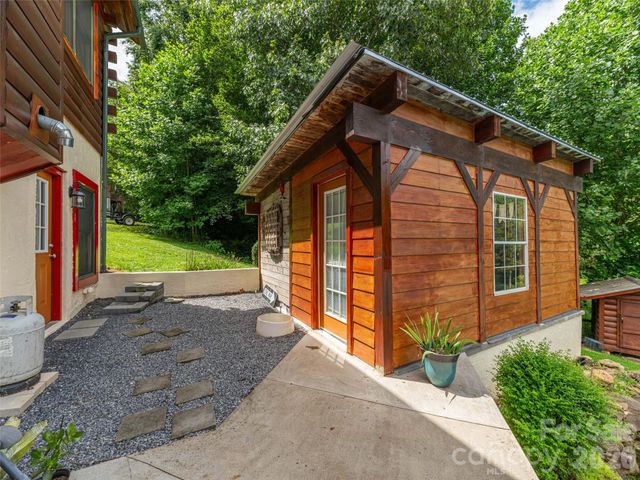 107 Tibi Lane, Waynesville, NC 28785