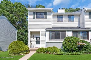 236 Clubhouse Drive, Middletown, NJ 07748